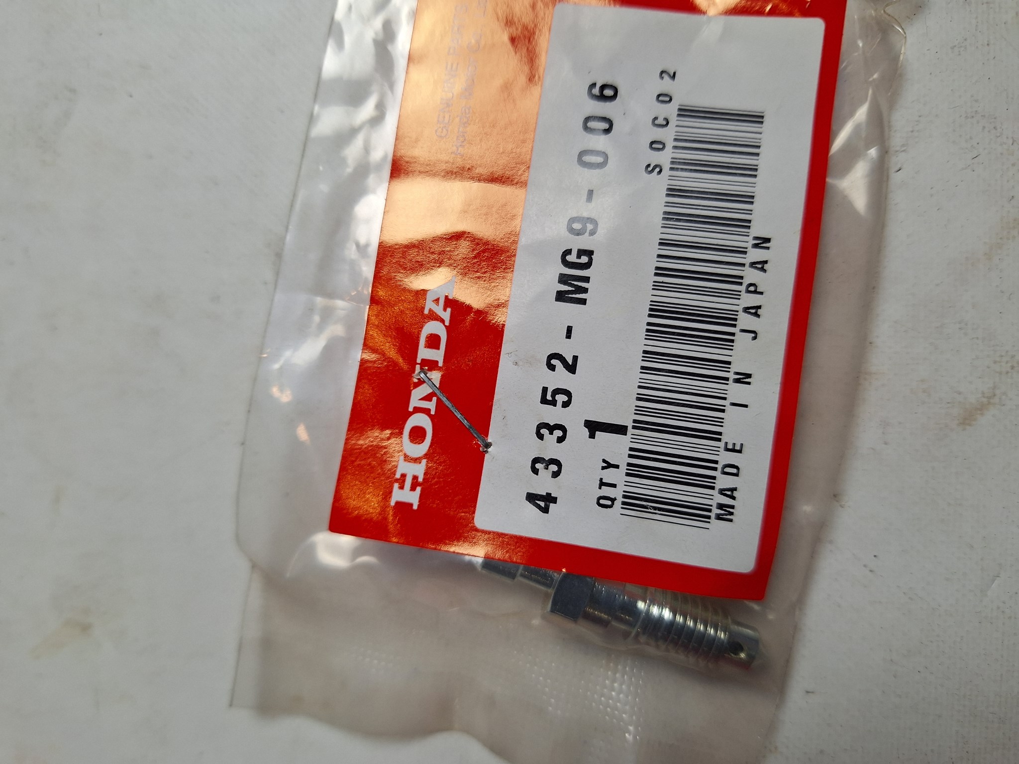 Bild von ENTLUEFTUNGSSCHRAUBE  43352-MG9-006  GL 1200